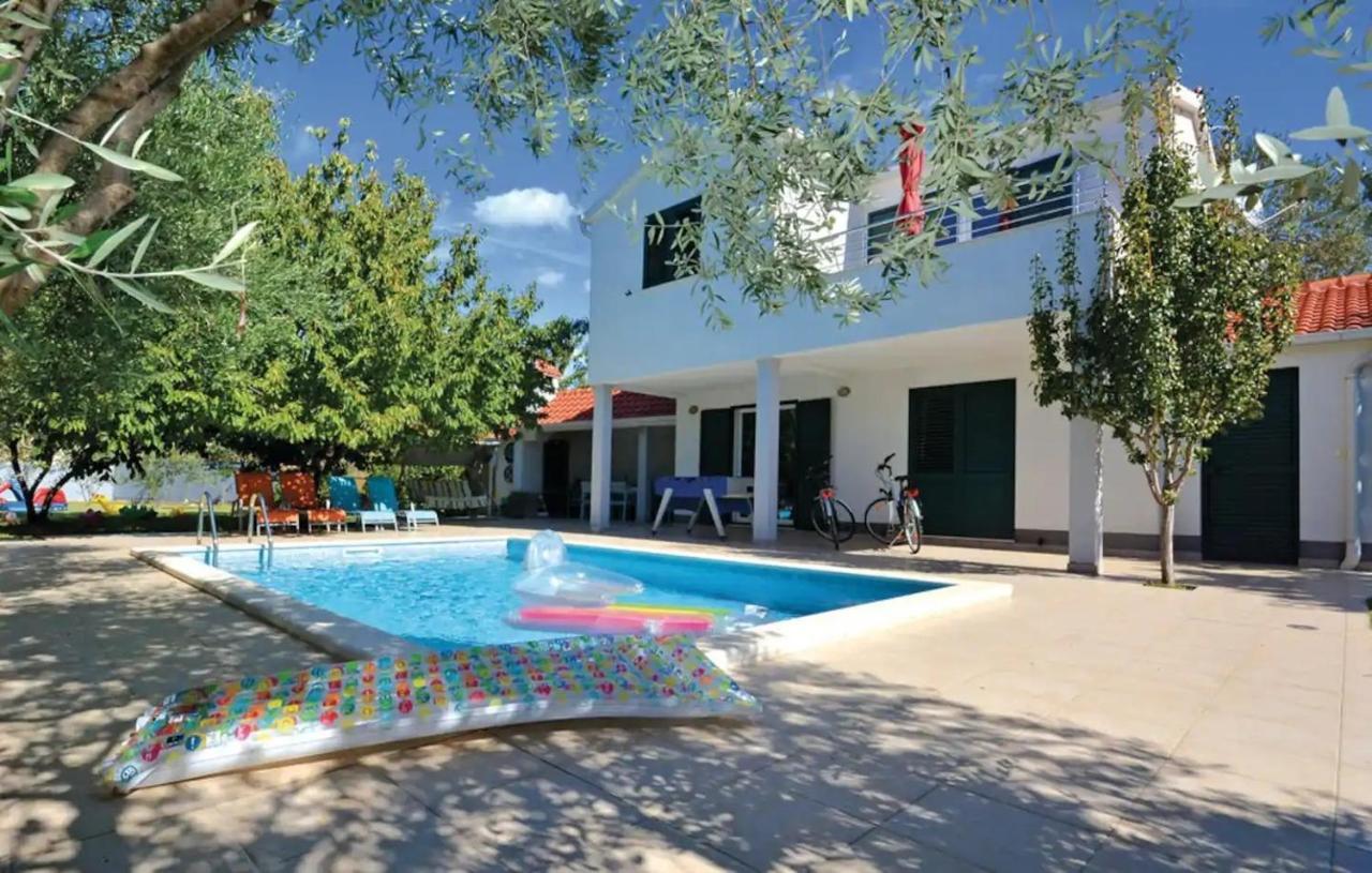 House Viki Villa Plano Bagian luar foto