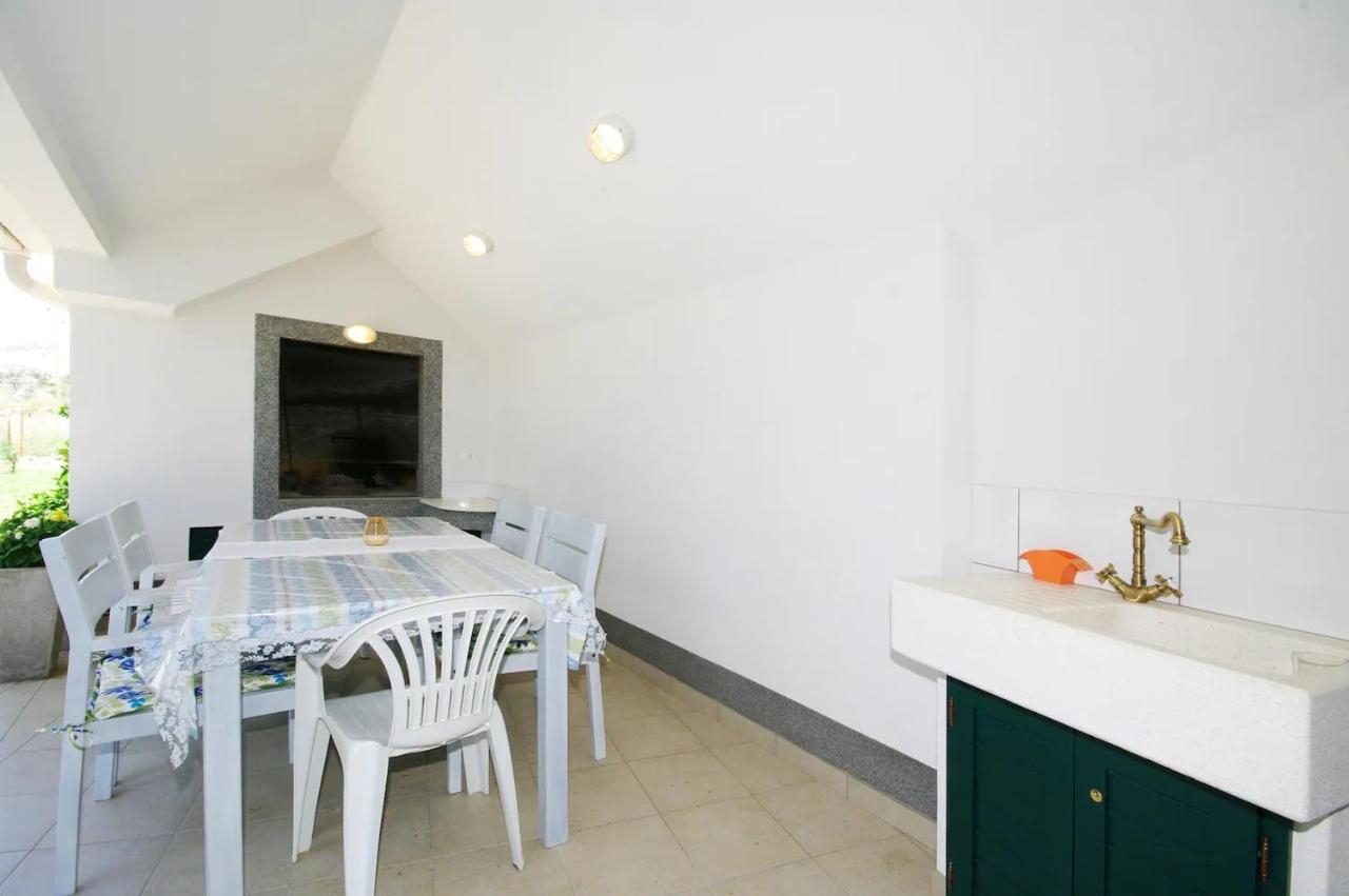 House Viki Villa Plano Bagian luar foto