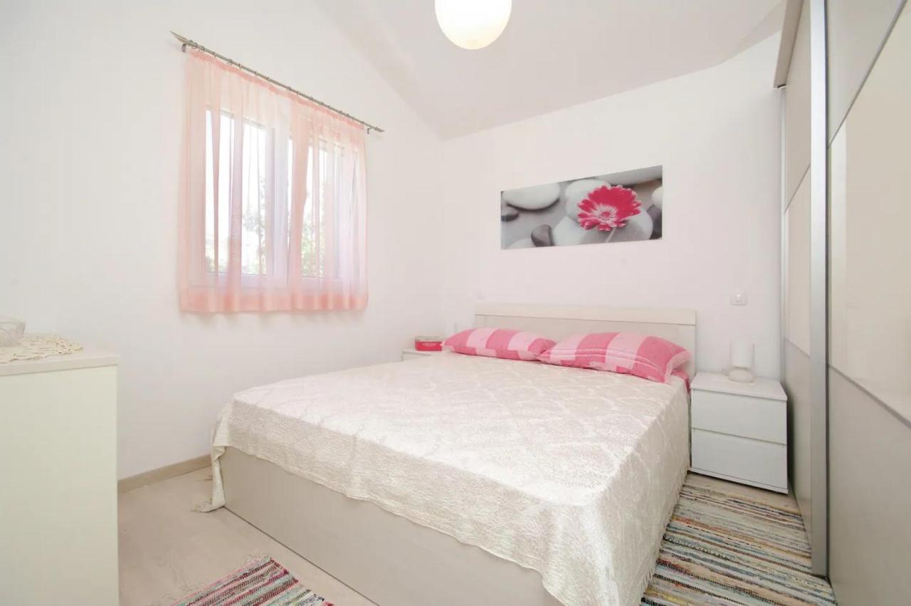 House Viki Villa Plano Bagian luar foto