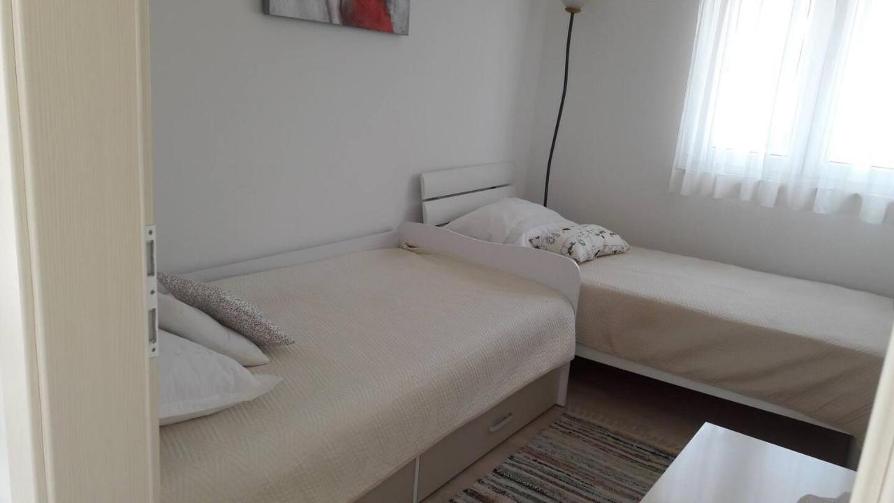 House Viki Villa Plano Bagian luar foto